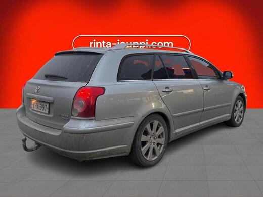 Toyota Avensis vaihtoauto
