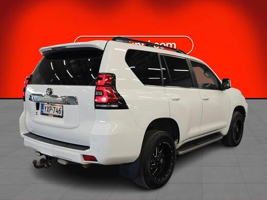 Toyota Land Cruiser vaihtoauto