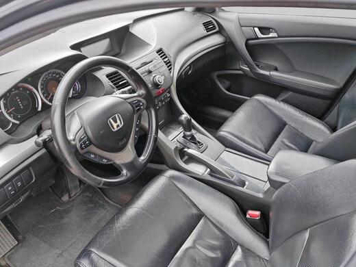 Honda Accord vaihtoauto