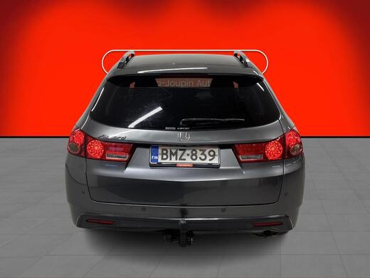 Honda Accord vaihtoauto