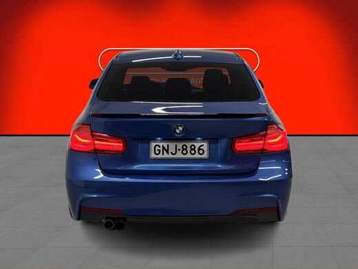BMW 330 vaihtoauto