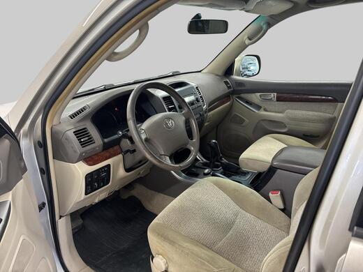 Toyota Land Cruiser vaihtoauto