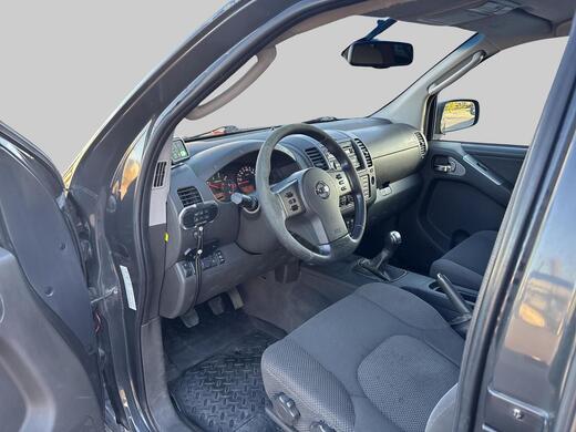Nissan Navara vaihtoauto