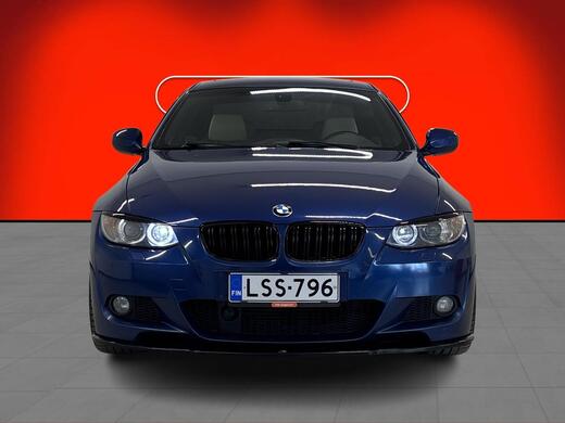 BMW 330 vaihtoauto