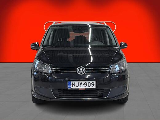 Volkswagen Touran vaihtoauto