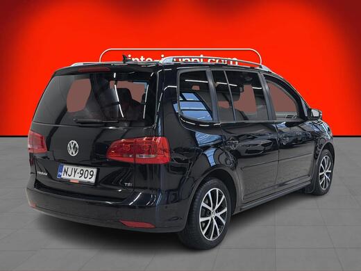 Volkswagen Touran vaihtoauto