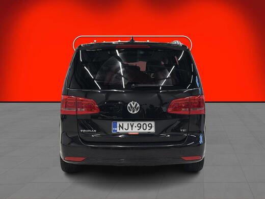 Volkswagen Touran vaihtoauto