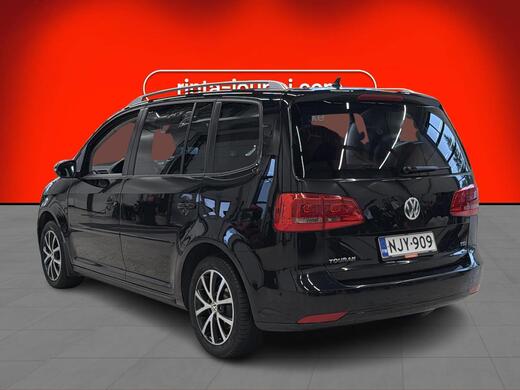 Volkswagen Touran vaihtoauto