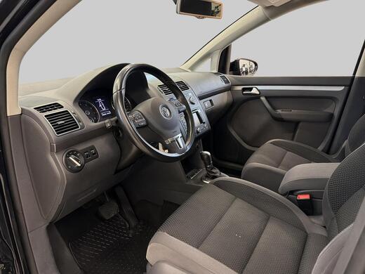 Volkswagen Touran vaihtoauto