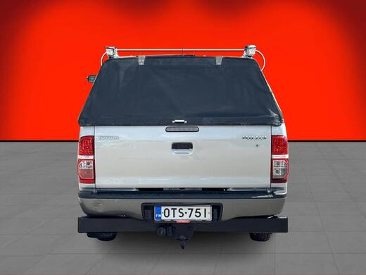 Toyota Hilux vaihtoauto