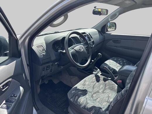 Toyota Hilux vaihtoauto