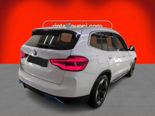 BMW iX3 vaihtoauto