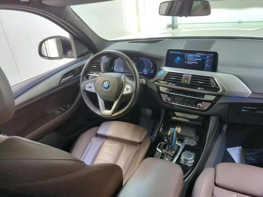BMW iX3 vaihtoauto