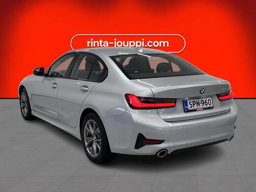 BMW 330 vaihtoauto