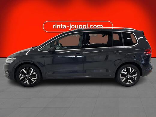 Volkswagen Touran vaihtoauto