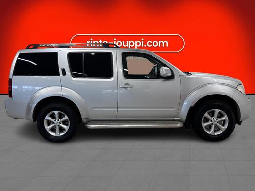 Nissan Pathfinder vaihtoauto