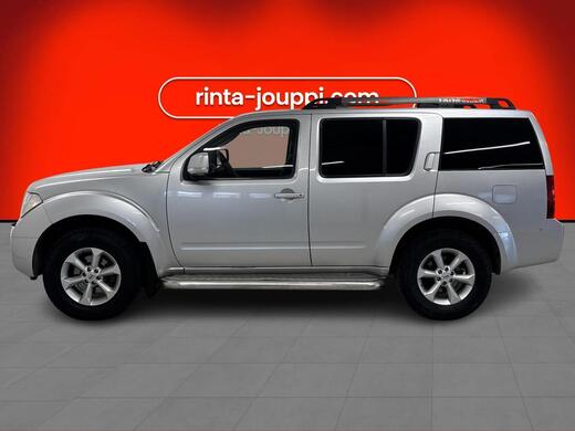 Nissan Pathfinder vaihtoauto