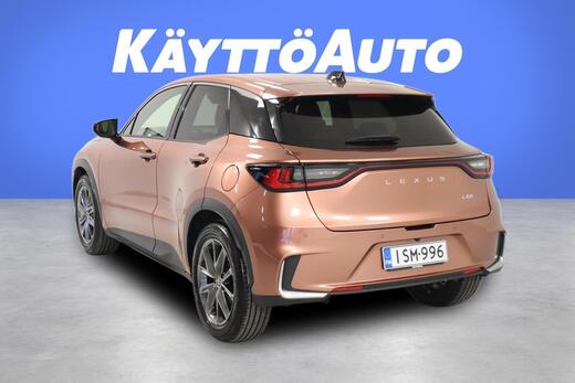 Lexus LBX vaihtoauto