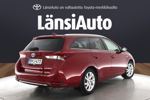 Toyota Auris vaihtoauto