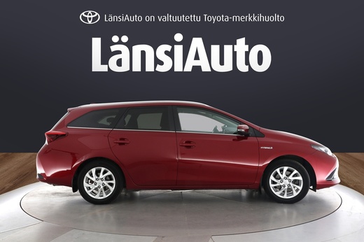 Toyota Auris vaihtoauto