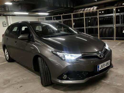 Toyota Auris vaihtoauto