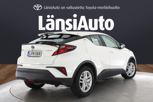 Toyota C-HR vaihtoauto