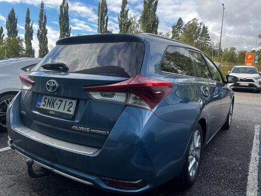 Toyota Auris vaihtoauto