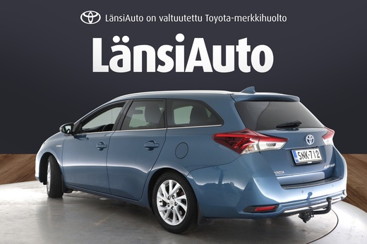 Toyota Auris vaihtoauto