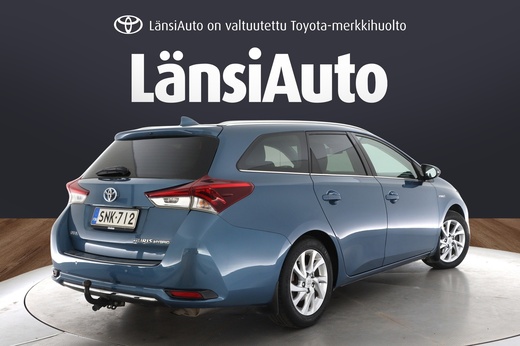 Toyota Auris vaihtoauto