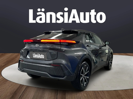 Toyota C-HR vaihtoauto