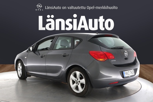 Opel Astra vaihtoauto