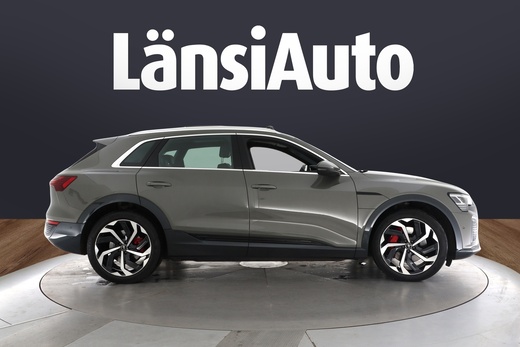 Audi Q8 e-tron vaihtoauto