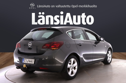Opel Astra vaihtoauto