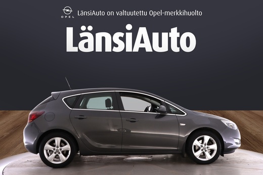 Opel Astra vaihtoauto