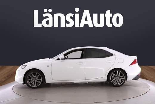 Lexus IS vaihtoauto