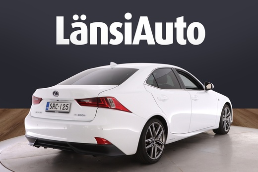Lexus IS vaihtoauto