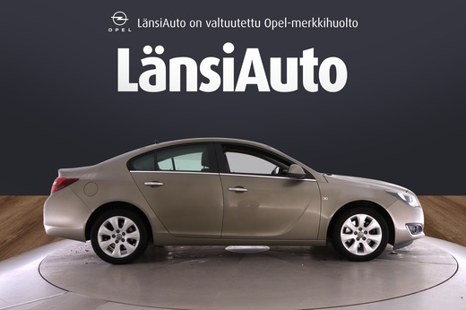 Opel Insignia vaihtoauto