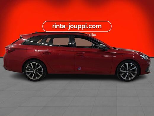 SEAT Leon Sportstourer vaihtoauto