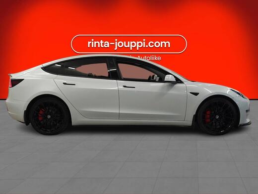 Tesla Model 3 vaihtoauto