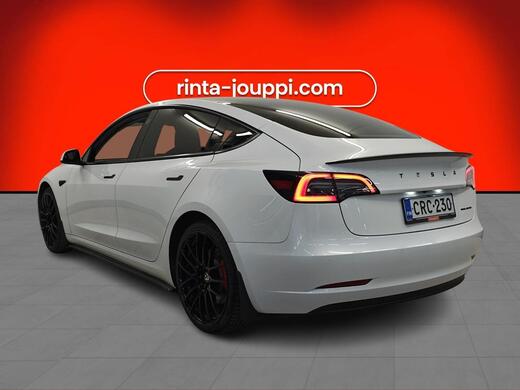 Tesla Model 3 vaihtoauto