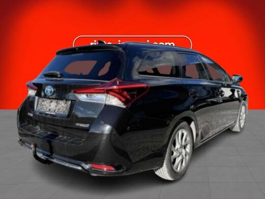 Toyota Auris vaihtoauto