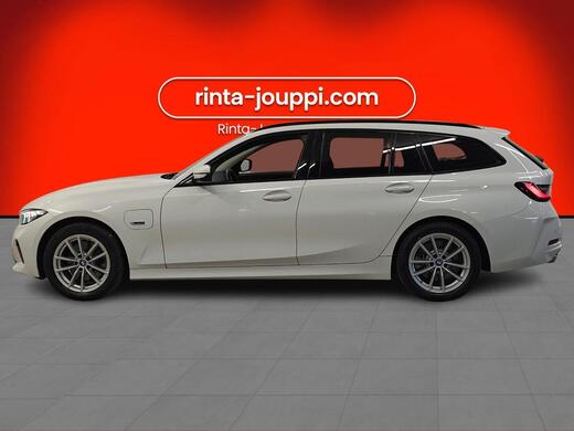 BMW 330 vaihtoauto