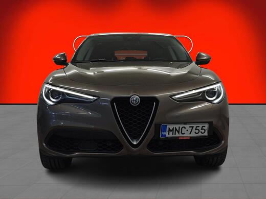 Alfa Romeo Stelvio vaihtoauto