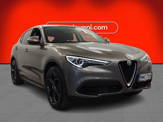 Alfa Romeo Stelvio vaihtoauto