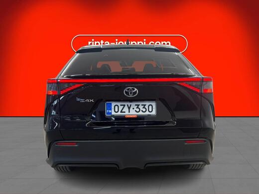 Toyota bZ4X vaihtoauto