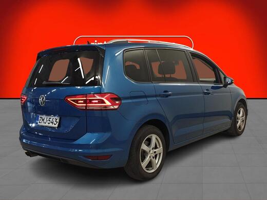 Volkswagen Touran vaihtoauto