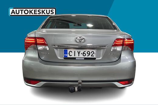 Toyota Avensis vaihtoauto