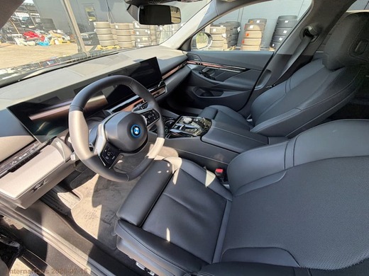 BMW i5 vaihtoauto