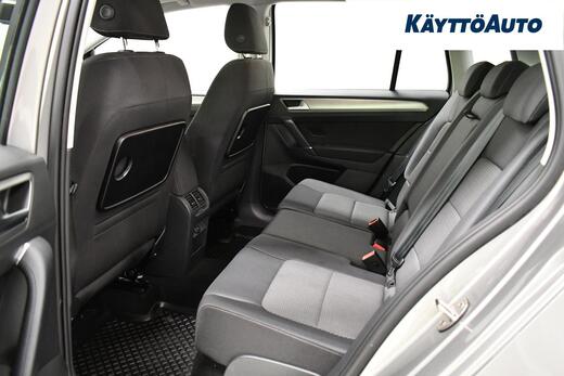 Volkswagen Golf Sportsvan vaihtoauto