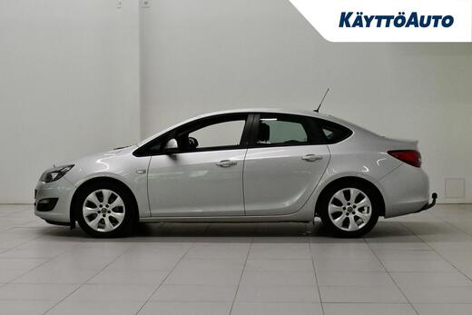 Opel Astra vaihtoauto